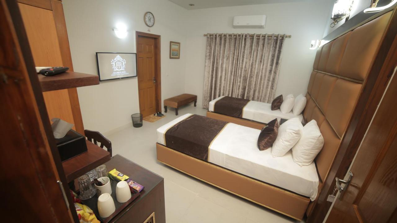 Bed and Breakfast Four Squares Karatschi Exterior foto